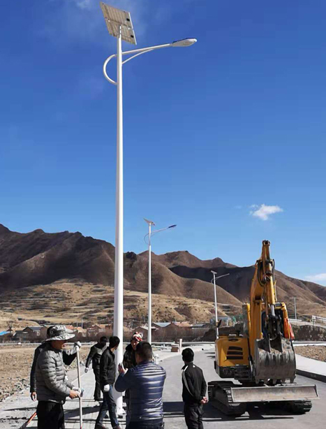 甘南碌曲10米武都太阳能路灯项目